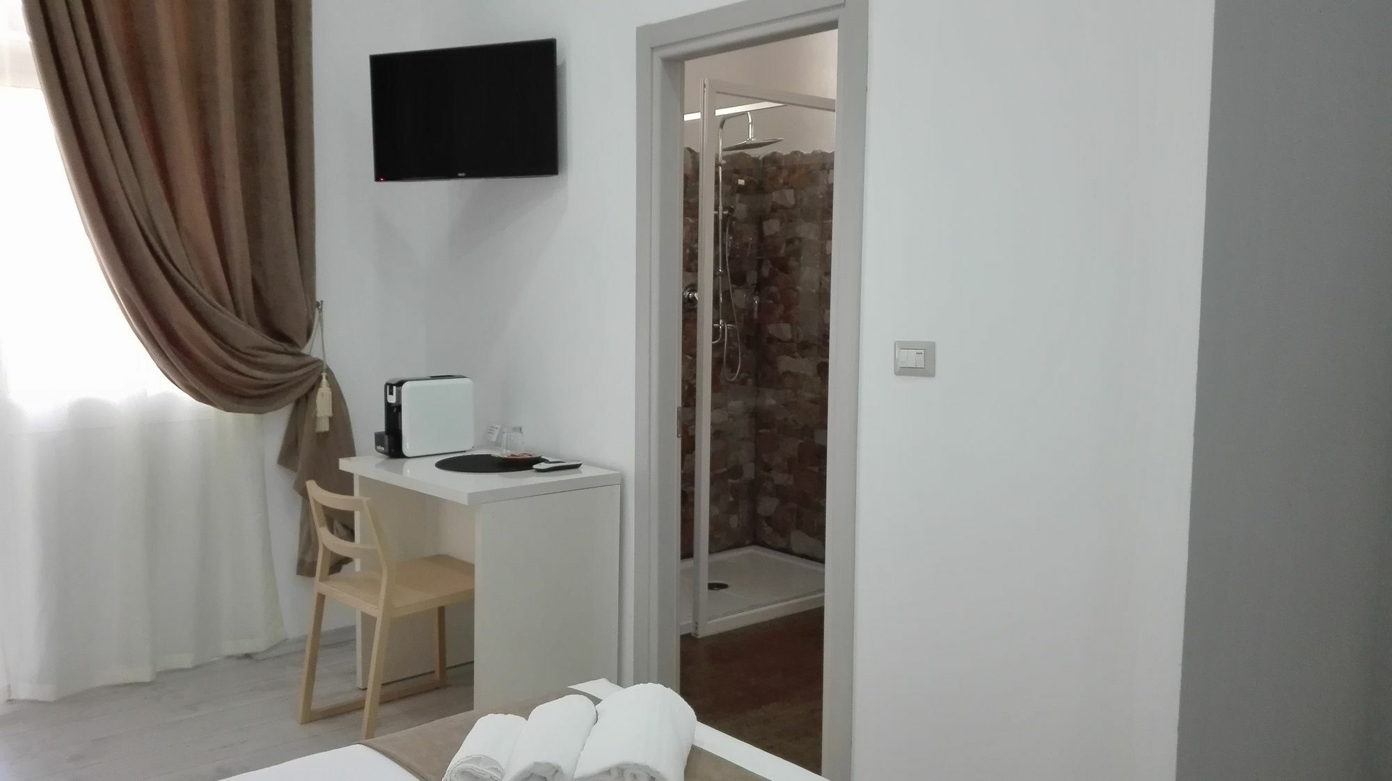 Brilliant Camere Trieste Luaran gambar